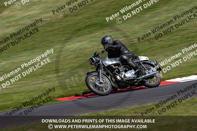Vintage motorcycle club;eventdigitalimages;mallory park;mallory park trackday photographs;no limits trackdays;peter wileman photography;trackday digital images;trackday photos;vmcc festival 1000 bikes photographs